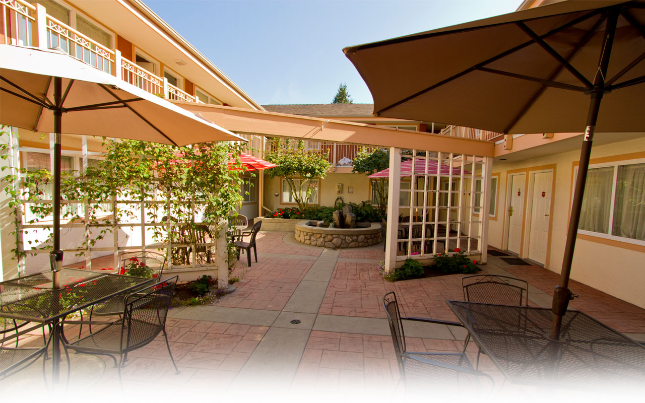 North Vancouver Hotel Accommodations Econo Lodge Inn Suites