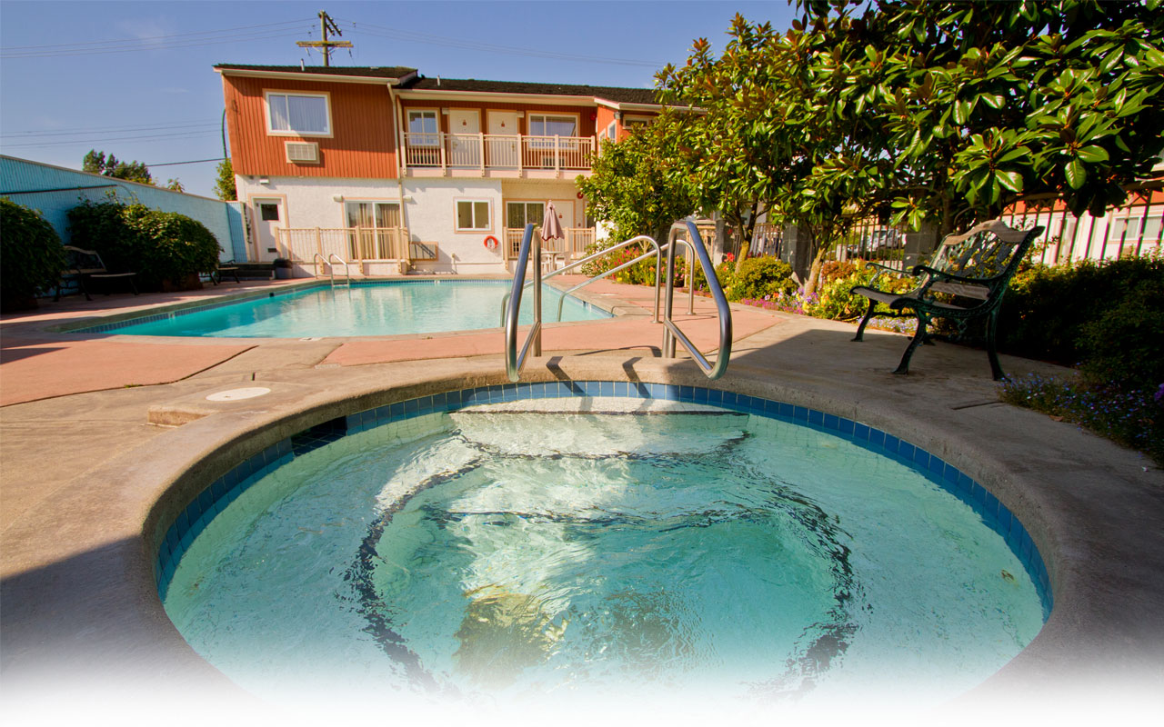 North Vancouver Hotel Accommodations Econo Lodge Inn Suites