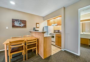 2 Single Beds, 1 Queen Bed, 2 Bedroom Suite, Kitchen